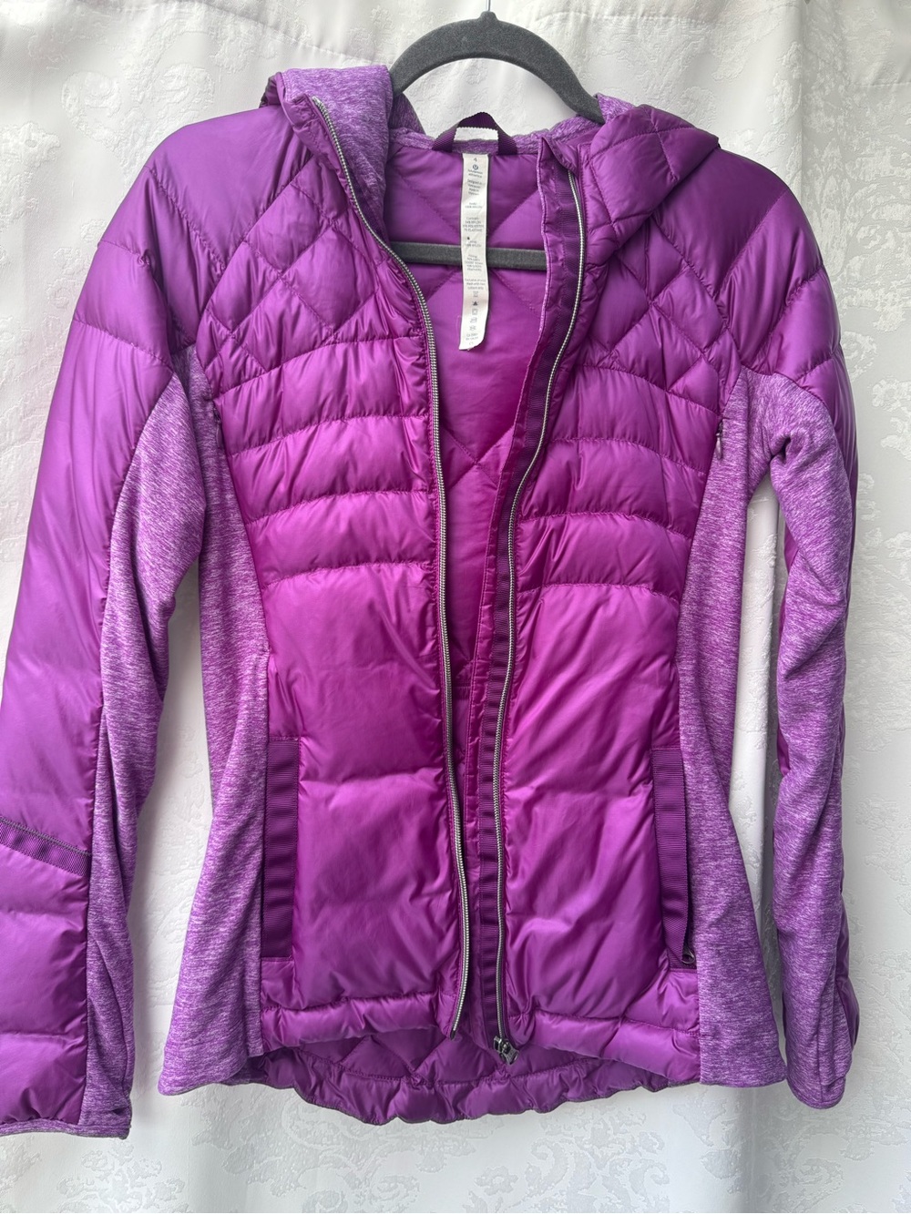 Lululemon Down For A Run Women's Goose Down Puffer Hoodie Jacket SZ 4